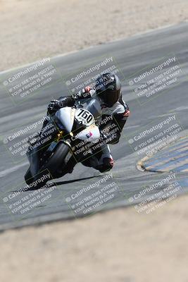media/Apr-20-2025-CVMA (Sun) [[39090e8767]]/Race 16-Formula Middleweight/